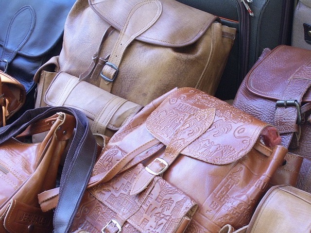 Why Choose Custom Leather Handbags over Basic Ones?