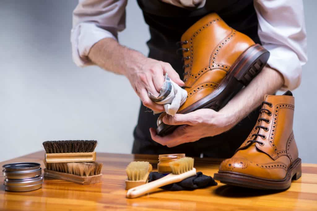 Why to Buy a Leather Conditioner for your Bag and Shoes?